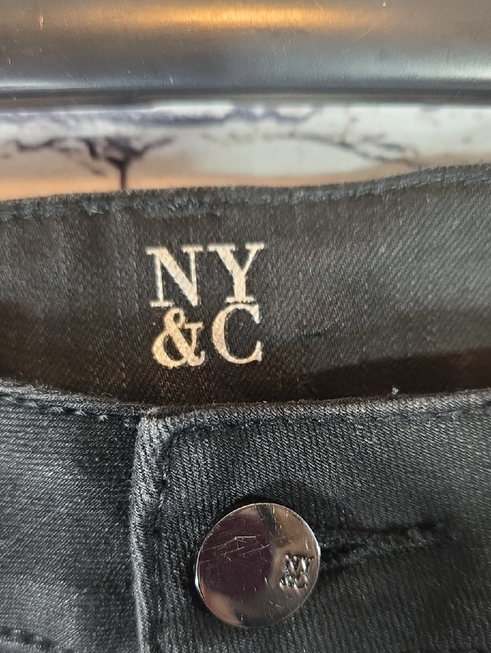 New York & Company Black Curvy Low-Rise Bootcut Jeans Size 6 NWT - Picture 2 of 14